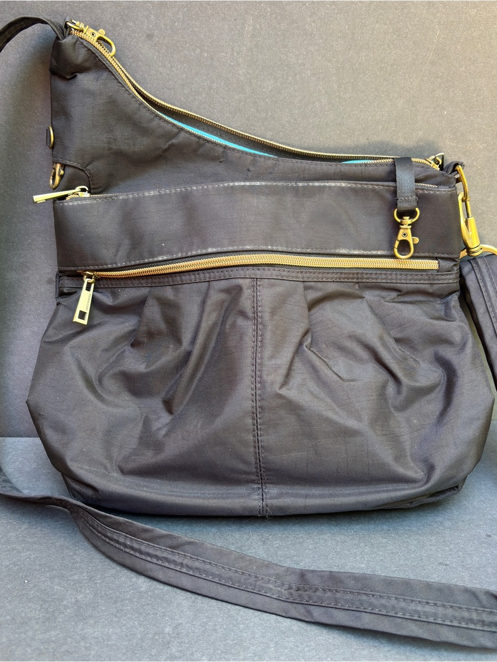 Travelon Anti-Theft Black Crossbody Shoulder Bag with Gold Hardware